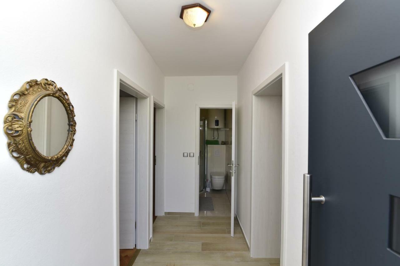 Apartments Matthew & Oscar โพราต ภายนอก รูปภาพ