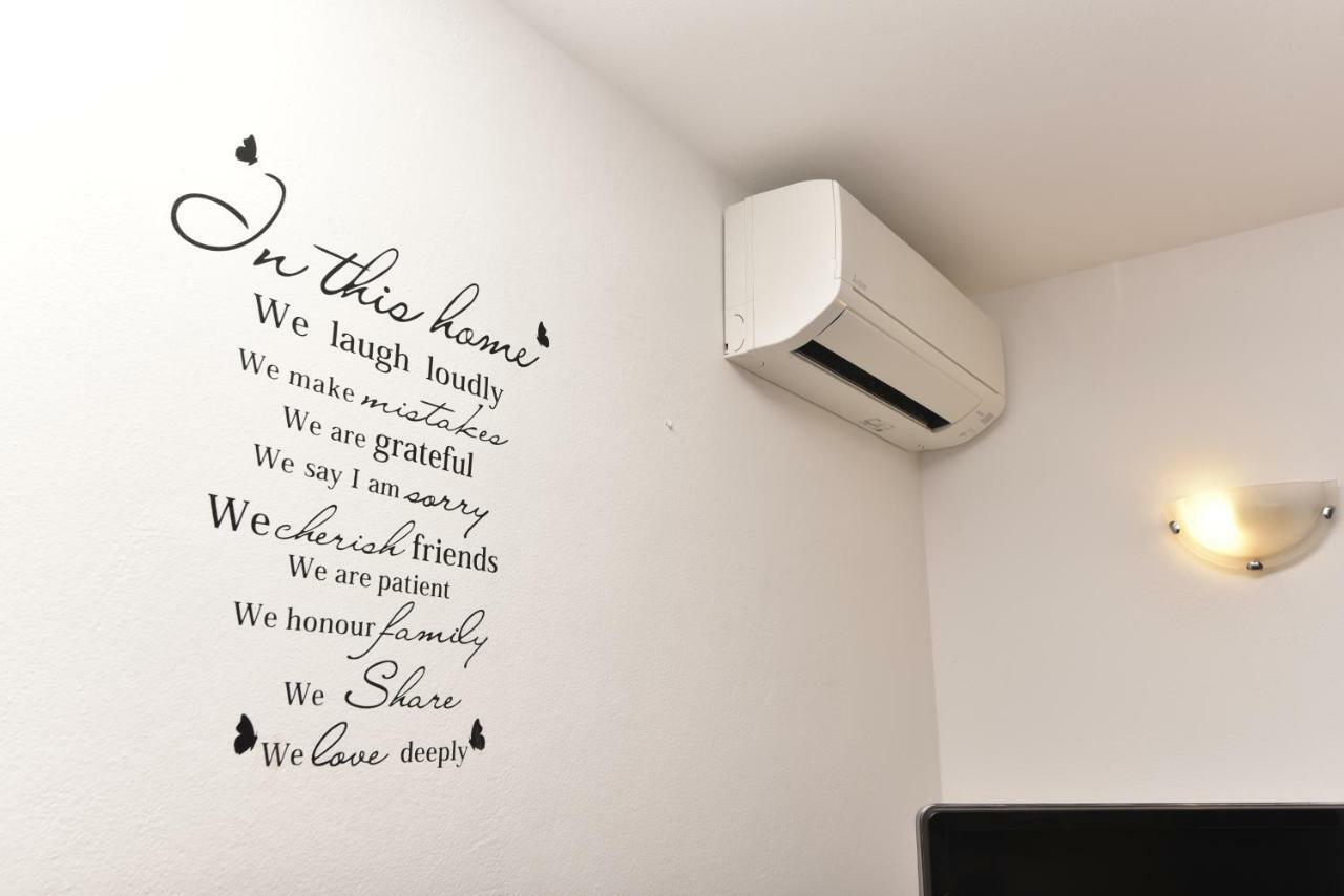 Apartments Matthew & Oscar โพราต ภายนอก รูปภาพ