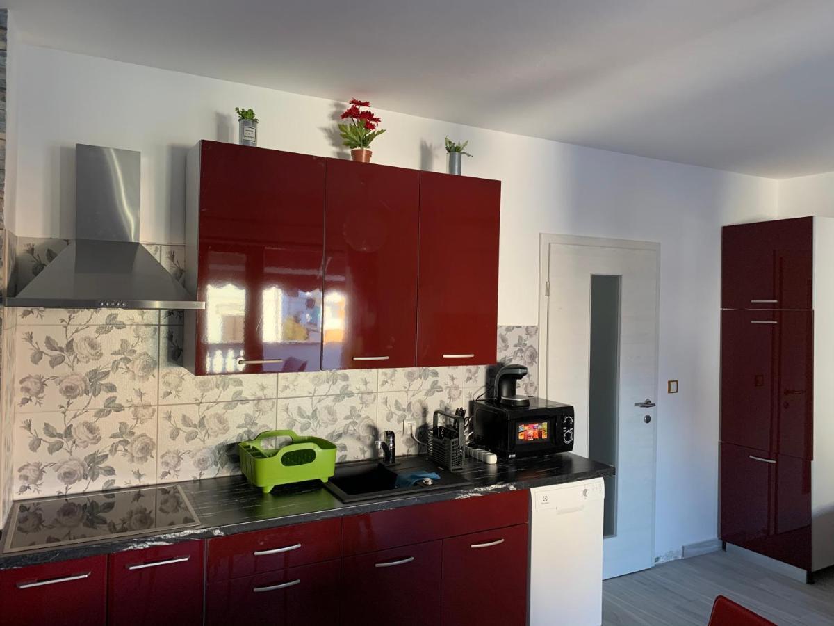 Apartments Matthew & Oscar โพราต ภายนอก รูปภาพ